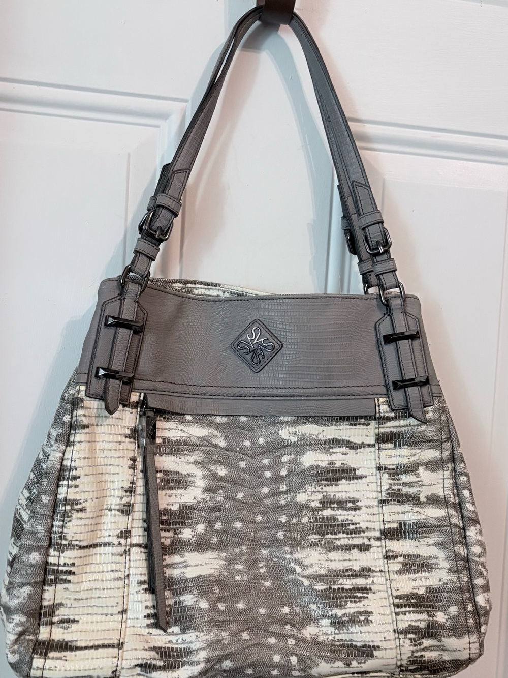 Simply Vera Vera Wang Gray Patterned Shoulder Bag